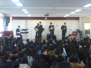 釜山警察広報団の公演風景（写真＝釜山地方警察庁の公式サイトより）