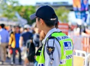 義務警察は一般市民の安全に関わる仕事をする